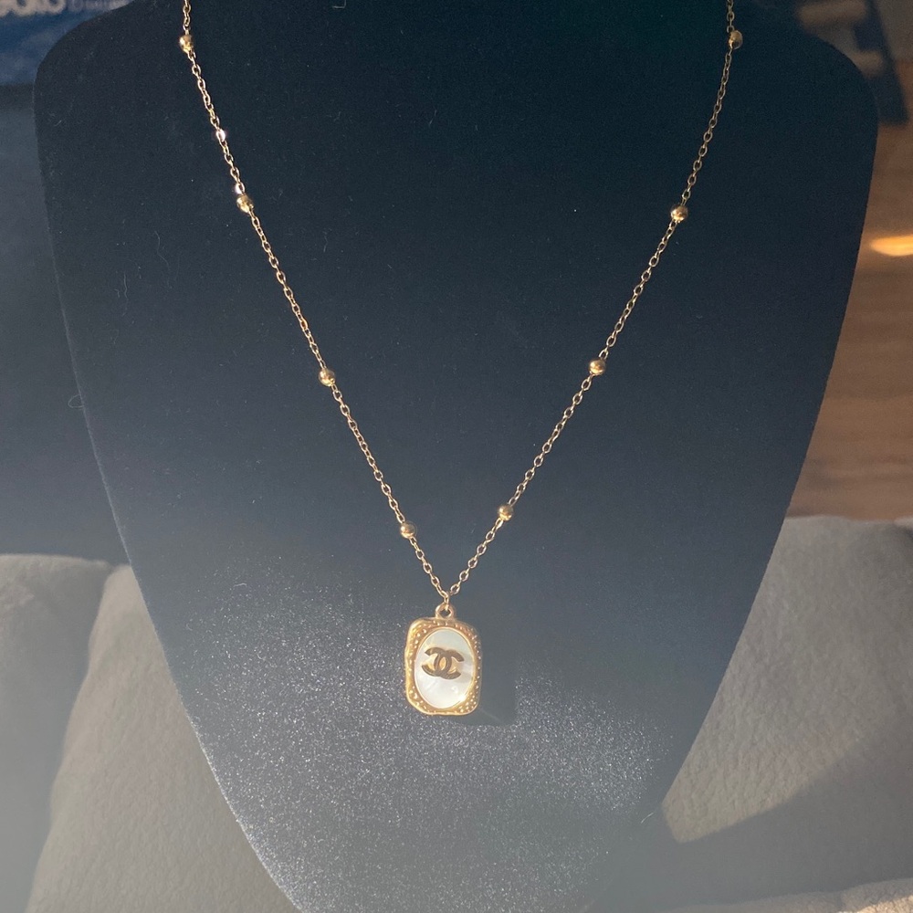 Gold and White Pendant fashion Necklace stainless steel Chan-nel inspired